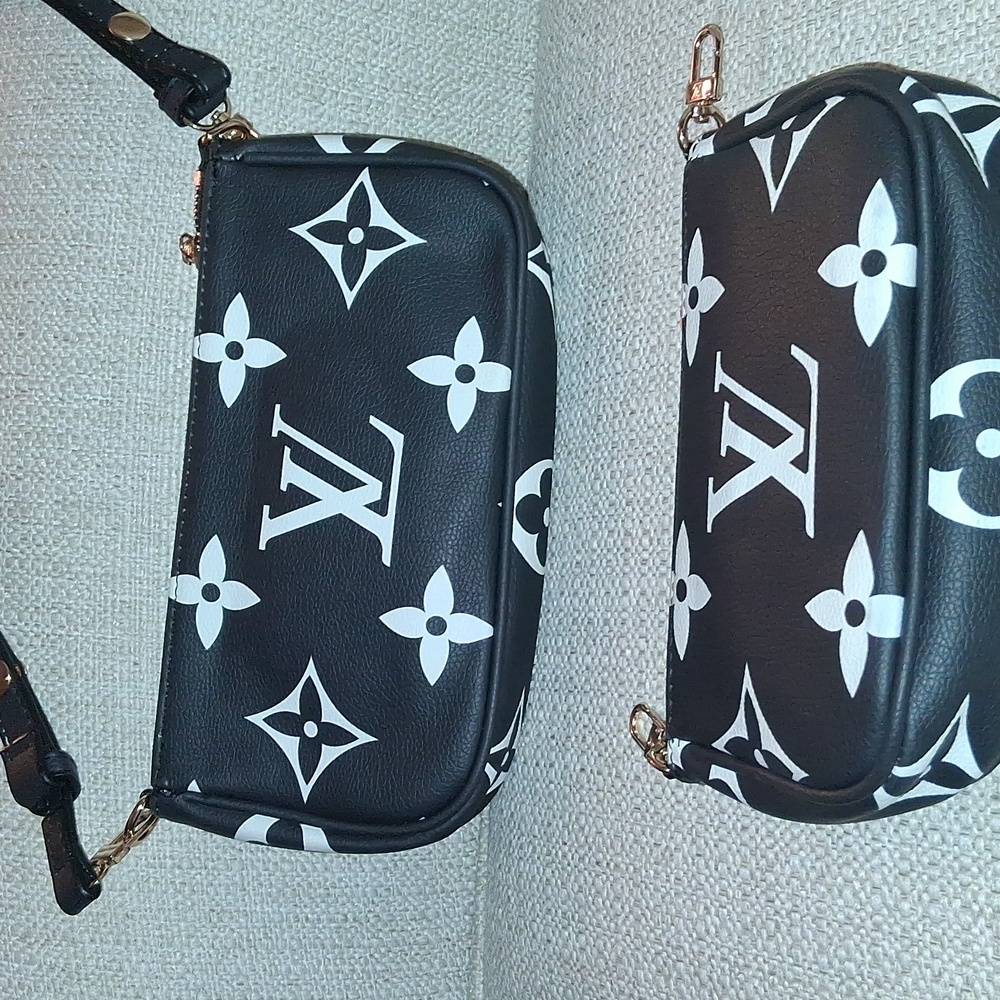 Purse  With Logo. Very Cute   1 DAY SALE Only.   Firm Price , - Picture 10 of 15